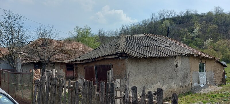 Axintele, Ialomita vand teren intravilan