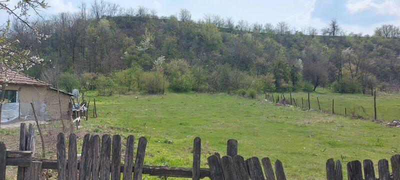 Axintele, Ialomita vand teren intravilan